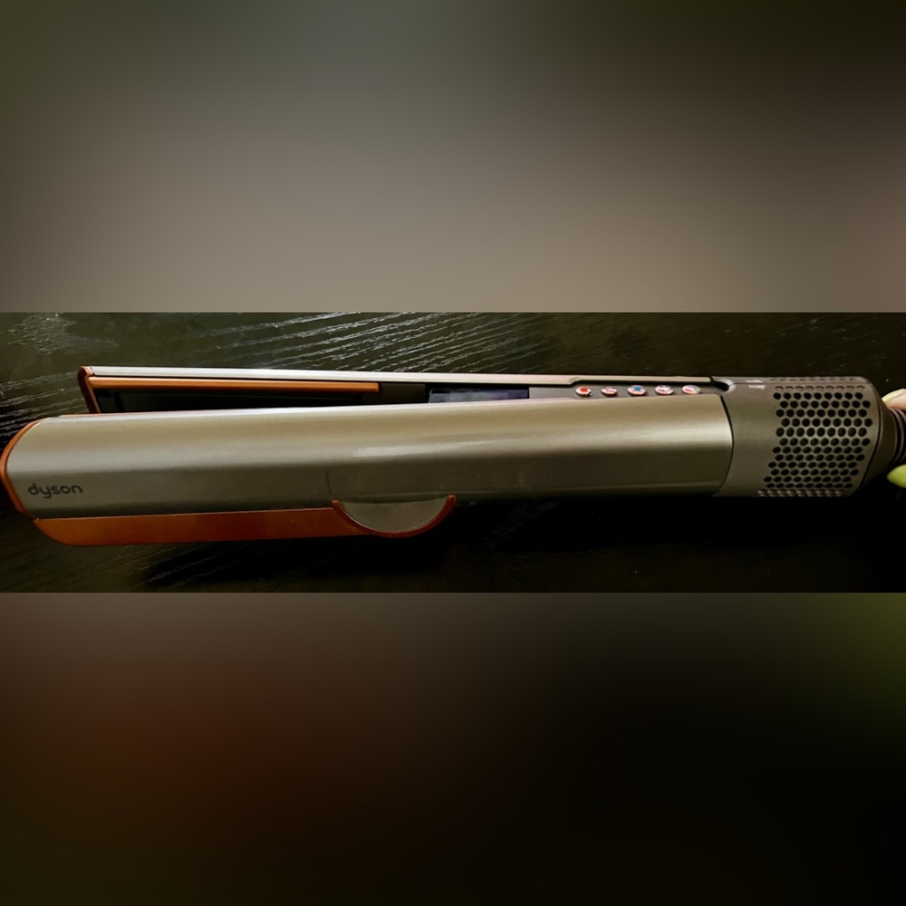 Dyson Air Straightener. Like new. No box just straightener.